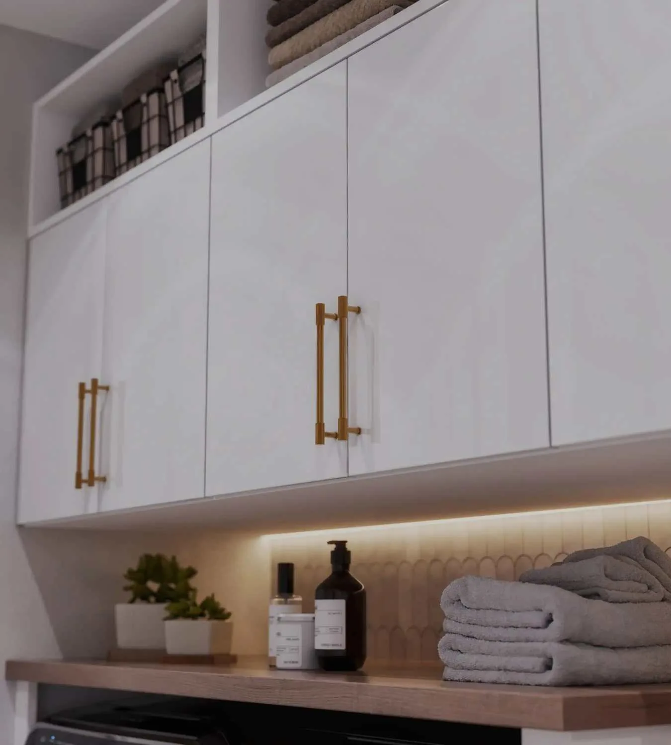 Laundry room cabinet project 10 in Toronto